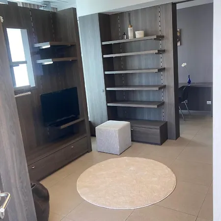 Boniche 1 Bedroom 1 Slaapkamer Daire Brugge